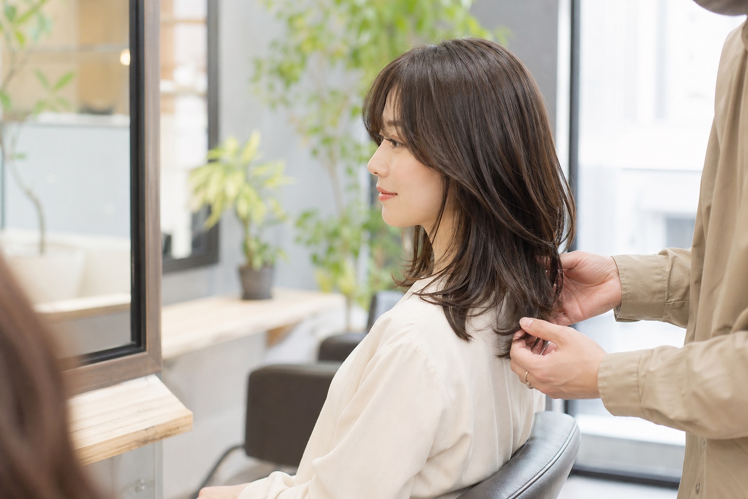 自然にまとまるレイヤーカットの仕上がりイメージ